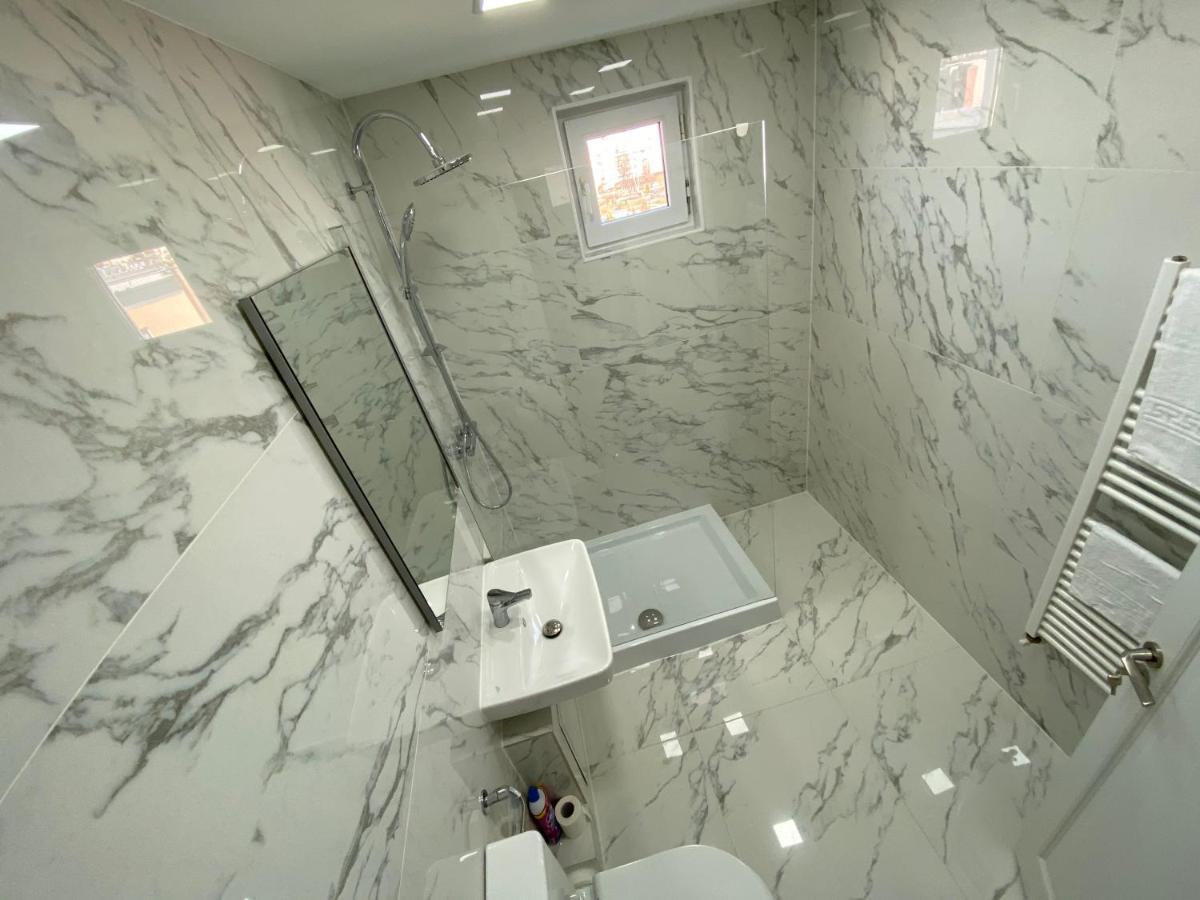 Concept Apartments 3 Camere Тиргу-Муреш Екстер'єр фото