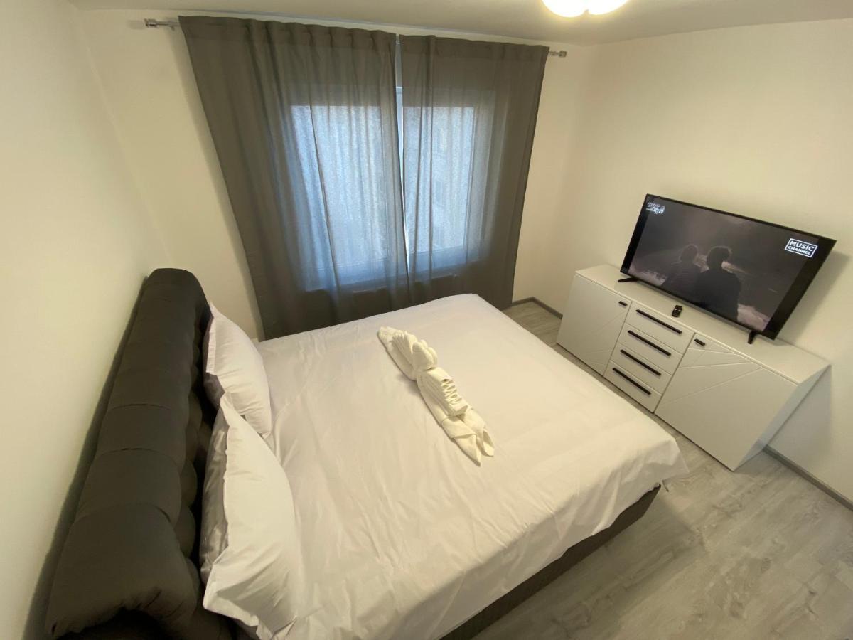 Concept Apartments 3 Camere Тиргу-Муреш Екстер'єр фото