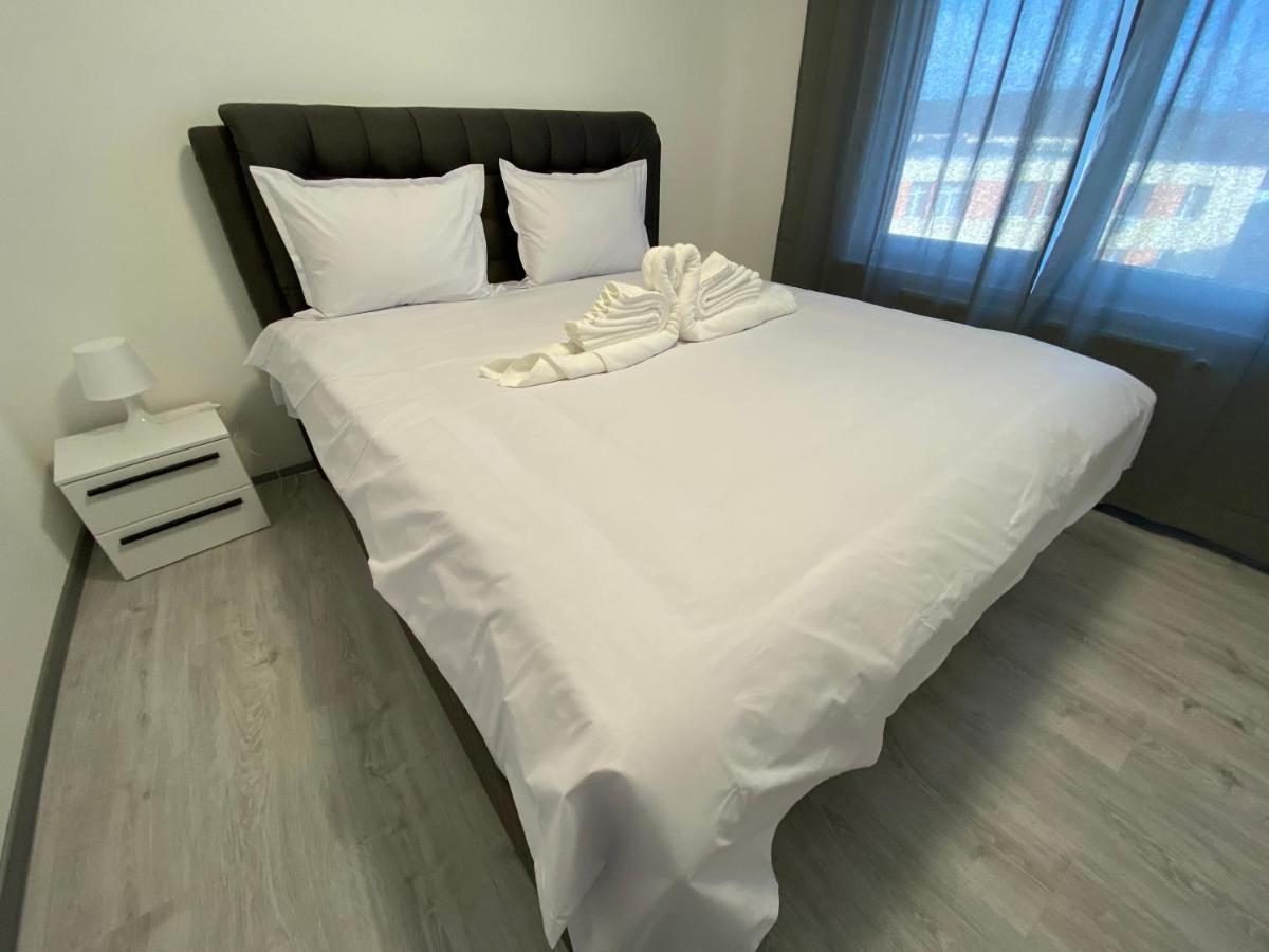 Concept Apartments 3 Camere Тиргу-Муреш Екстер'єр фото