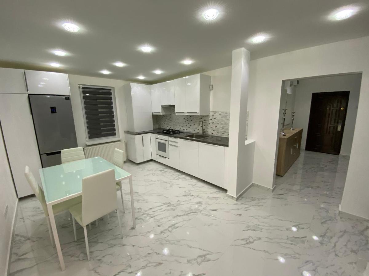 Concept Apartments 3 Camere Тиргу-Муреш Екстер'єр фото