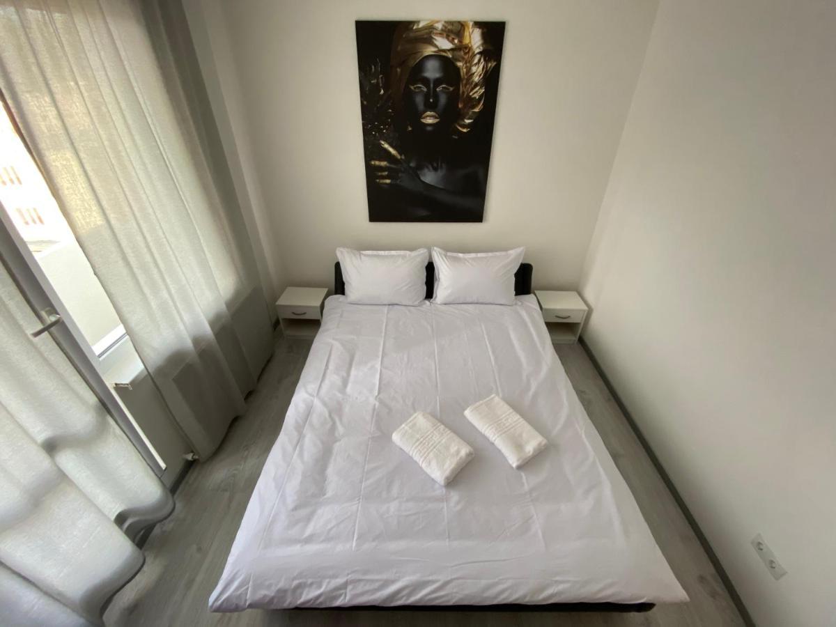 Concept Apartments 3 Camere Тиргу-Муреш Екстер'єр фото