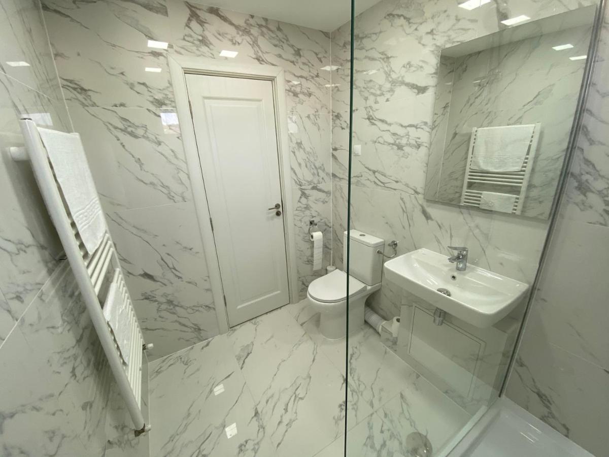 Concept Apartments 3 Camere Тиргу-Муреш Екстер'єр фото