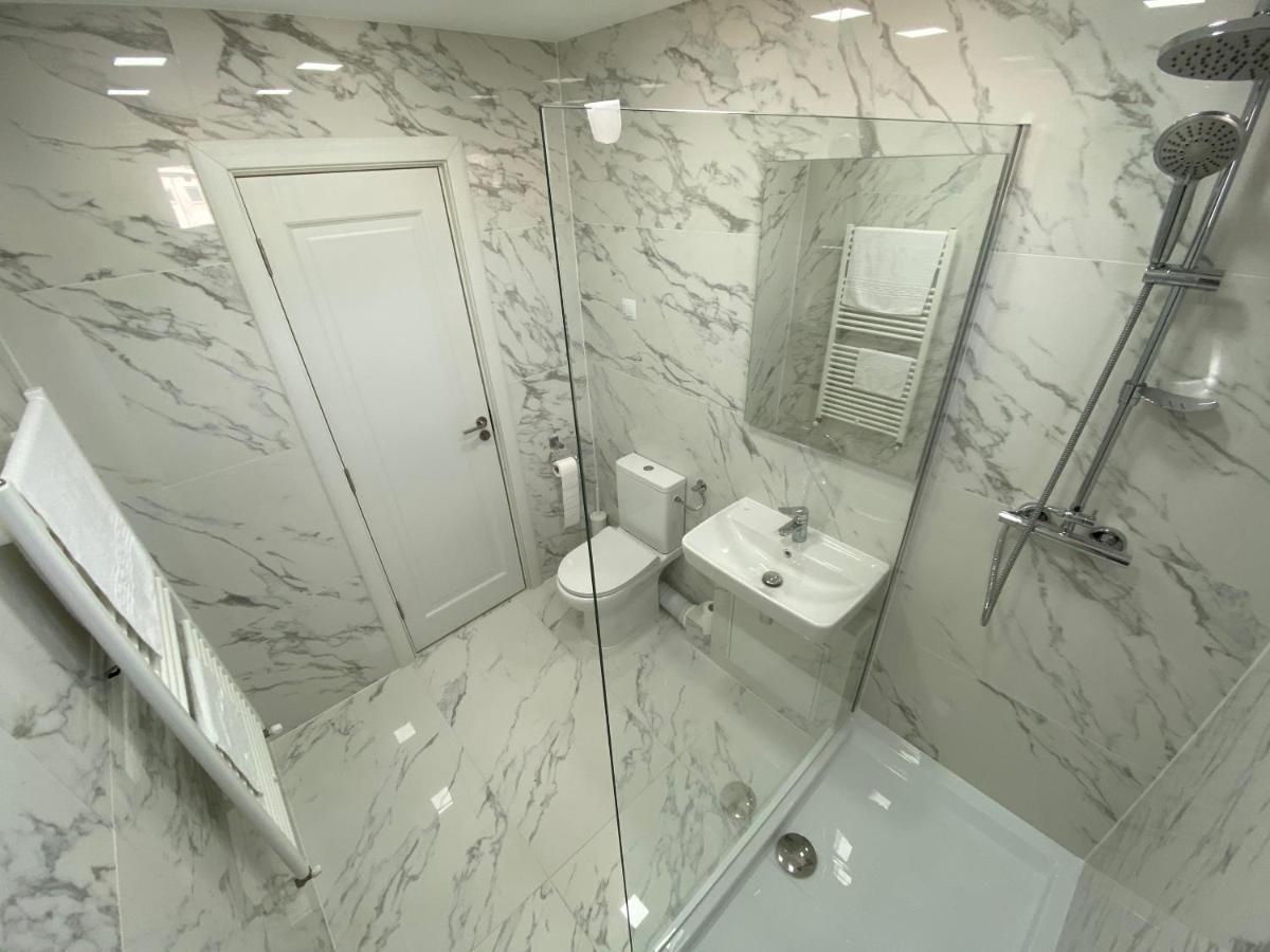 Concept Apartments 3 Camere Тиргу-Муреш Екстер'єр фото