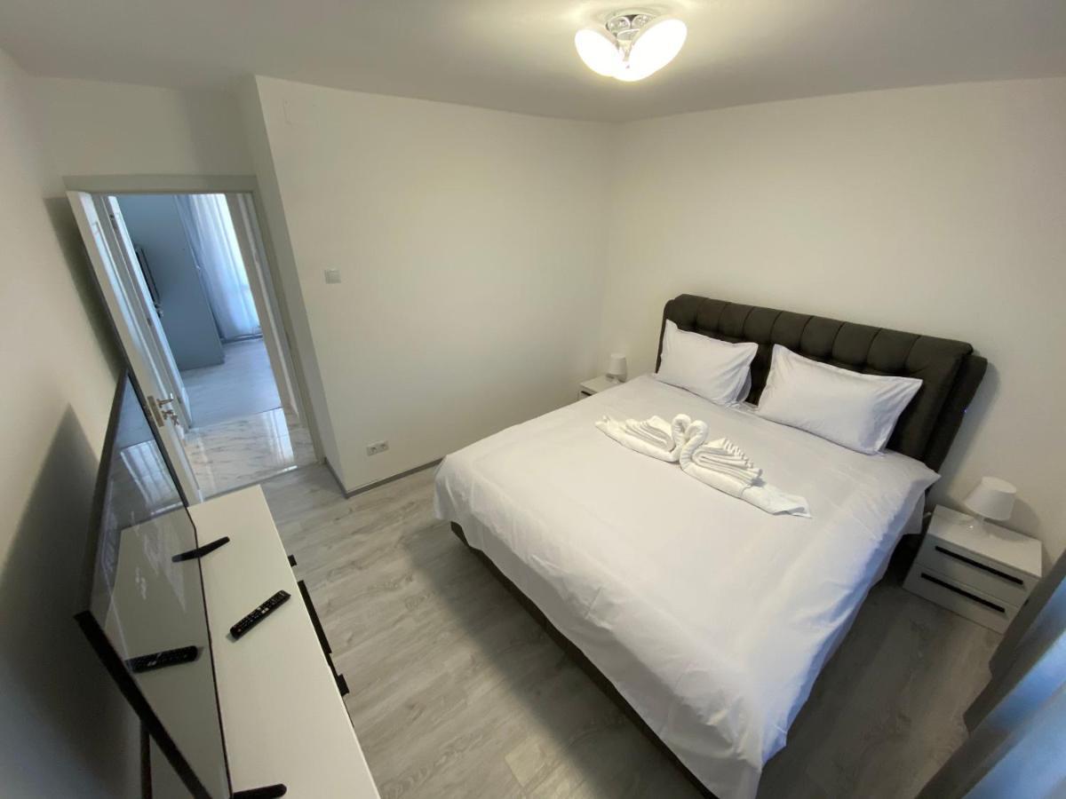 Concept Apartments 3 Camere Тиргу-Муреш Екстер'єр фото