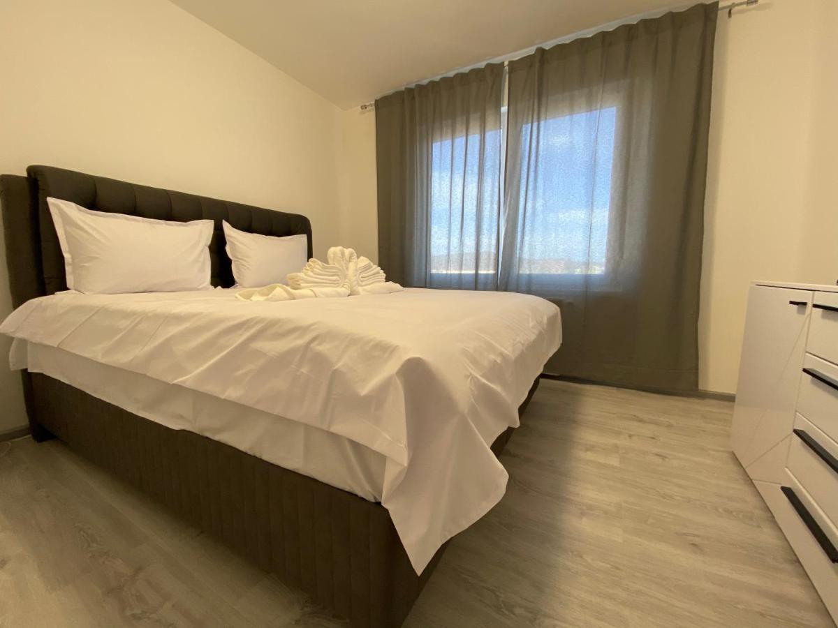 Concept Apartments 3 Camere Тиргу-Муреш Екстер'єр фото